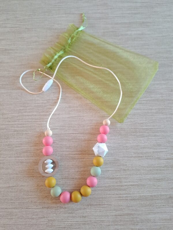 1-183 (1) Collier d'allaitement, de portage et de dentition