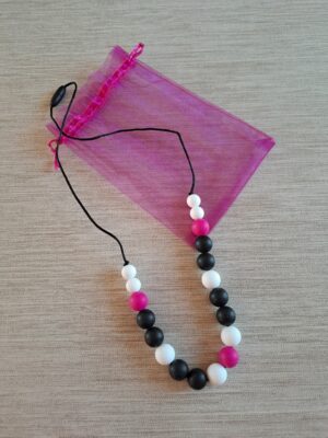 1-70 (1) Collier d'allaitement, de portage et de dentition