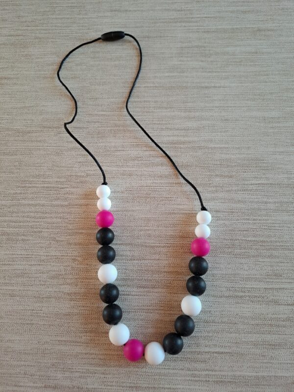 1-70 (2) Collier d'allaitement, de portage et de dentition