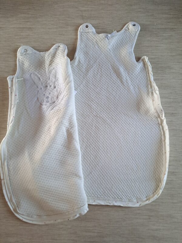 94-5 (3) Gigoteuse- 0 à 6 mois