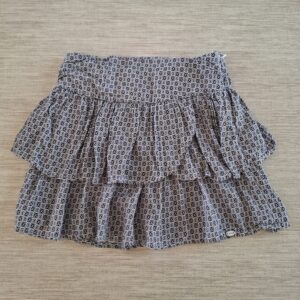 45-129 (1) Jupe- 8 ans