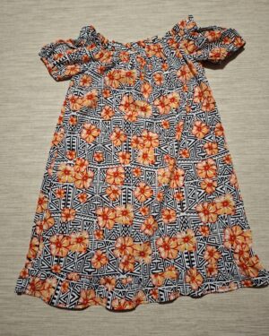 74-10 (1) Robe - 9 ans